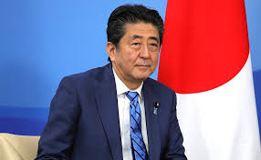 Shinzo Abe doing the ritual