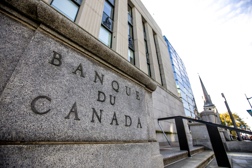Forex Signals Brief October 25: Bank of Canada to Keep Rates at 5.00%