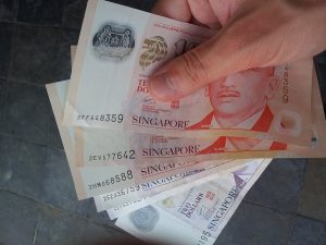 Singapore's Central Bank Keeps Monetary Policy on Hold, GDP Posts Surprise