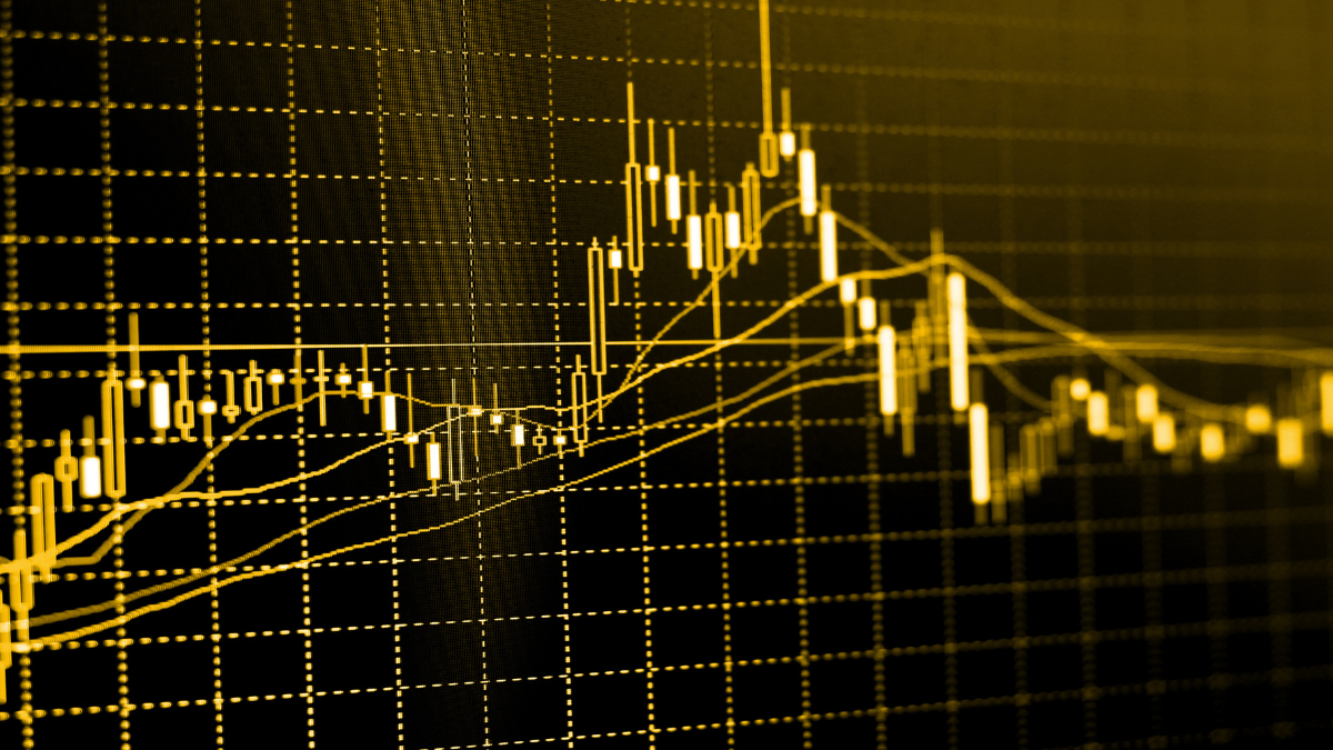 US stocks are regaining some lost ground.