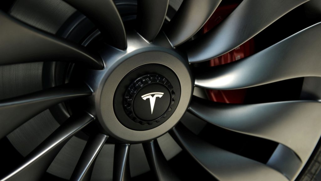 Tesla's car sales could benefit from the tariffs war
