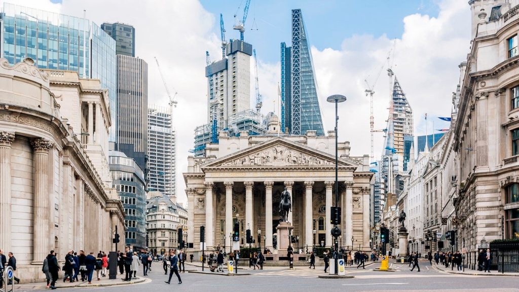 FTSE Places Largest Rally Leg on Record – Faces Technical Hurdle